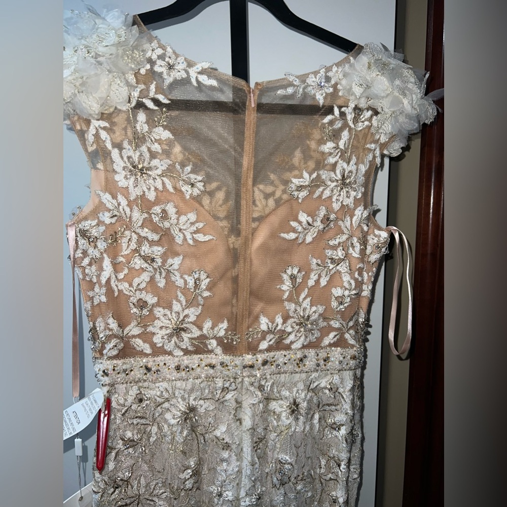High neck shoulder flower detail mermaid gown - Picture 11 of 11